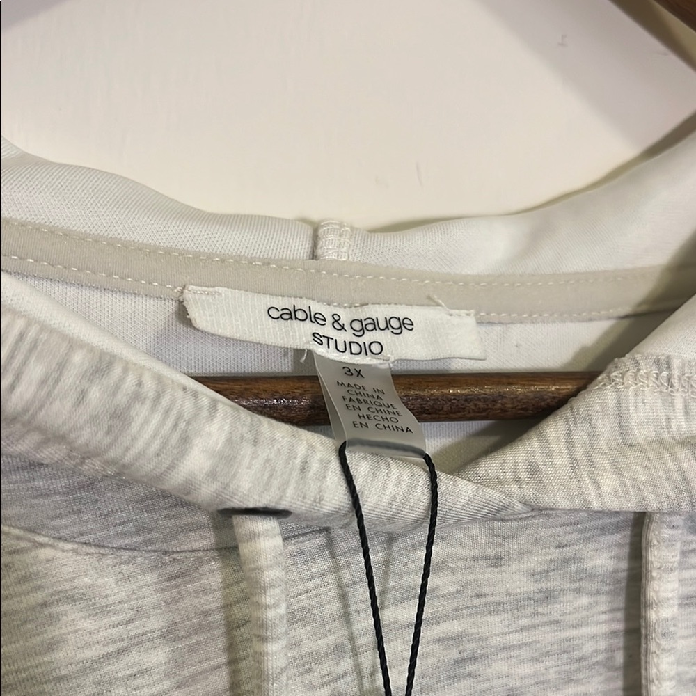 NWT Cable & Gauge Super Soft Gray Hoodie Shirt, Womens Plus 3X - Picture 3 of 8